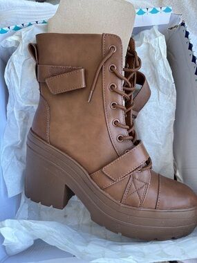 LIMELIGHT JAZZIE Platform Ankle Boot Brown Lace Up Zip Close Chunky Heel 8.5 New